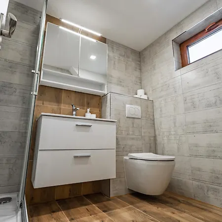 Karol Apartment